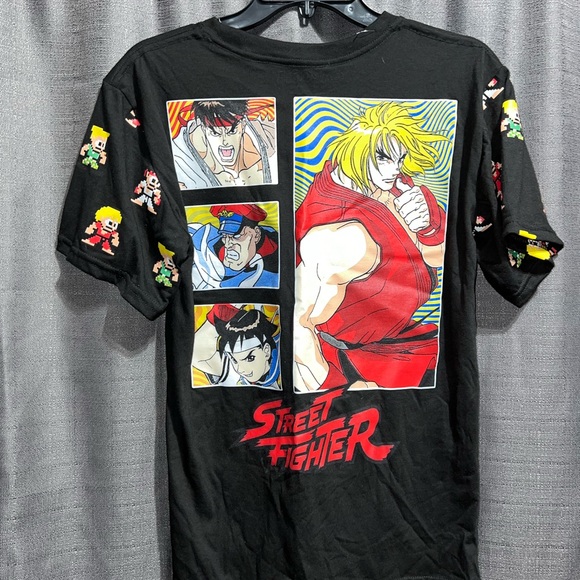 Street Fighter Pixel Shirt NWOT - Picture 5 of 5